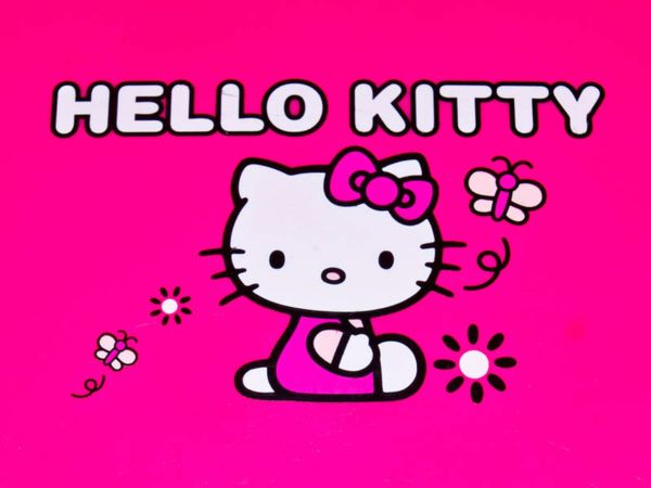 gambar hello kitty pink