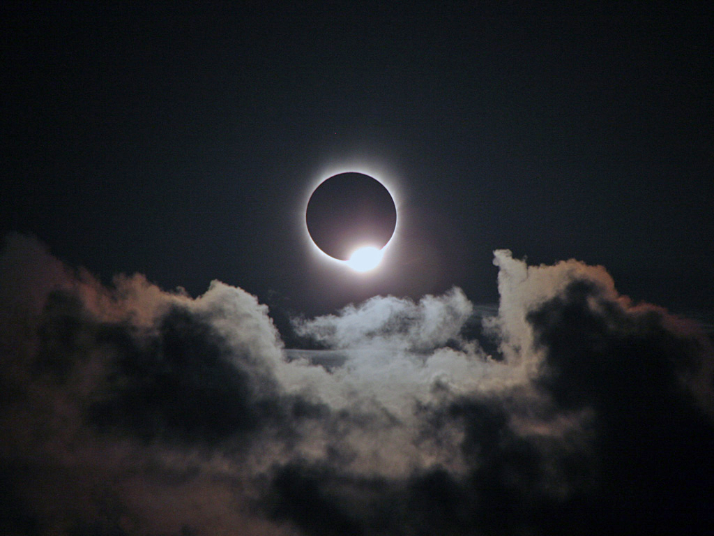 gambar gerhana matahari cincin