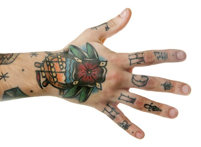 gambar tato di tangan