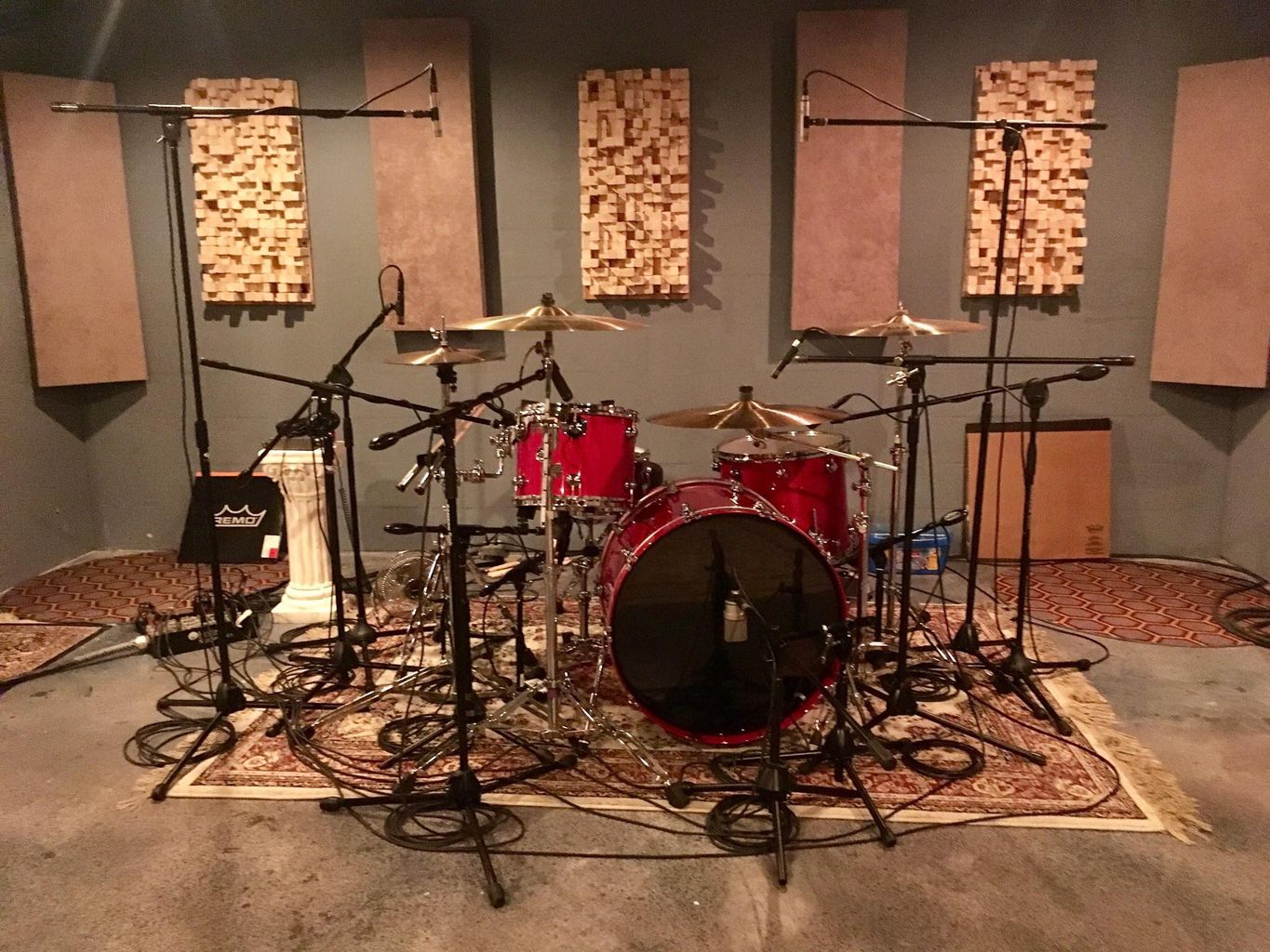 gambar alat mudik drum di studio
