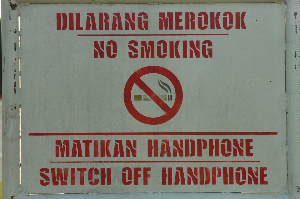peringatan dilarang merokok gambar