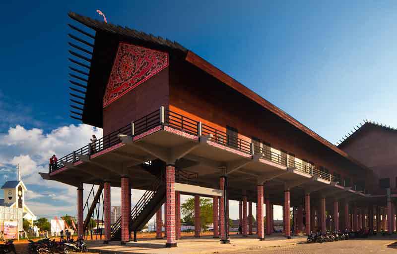 Rumah Panjang Rumah Adat Kalimantan Barat