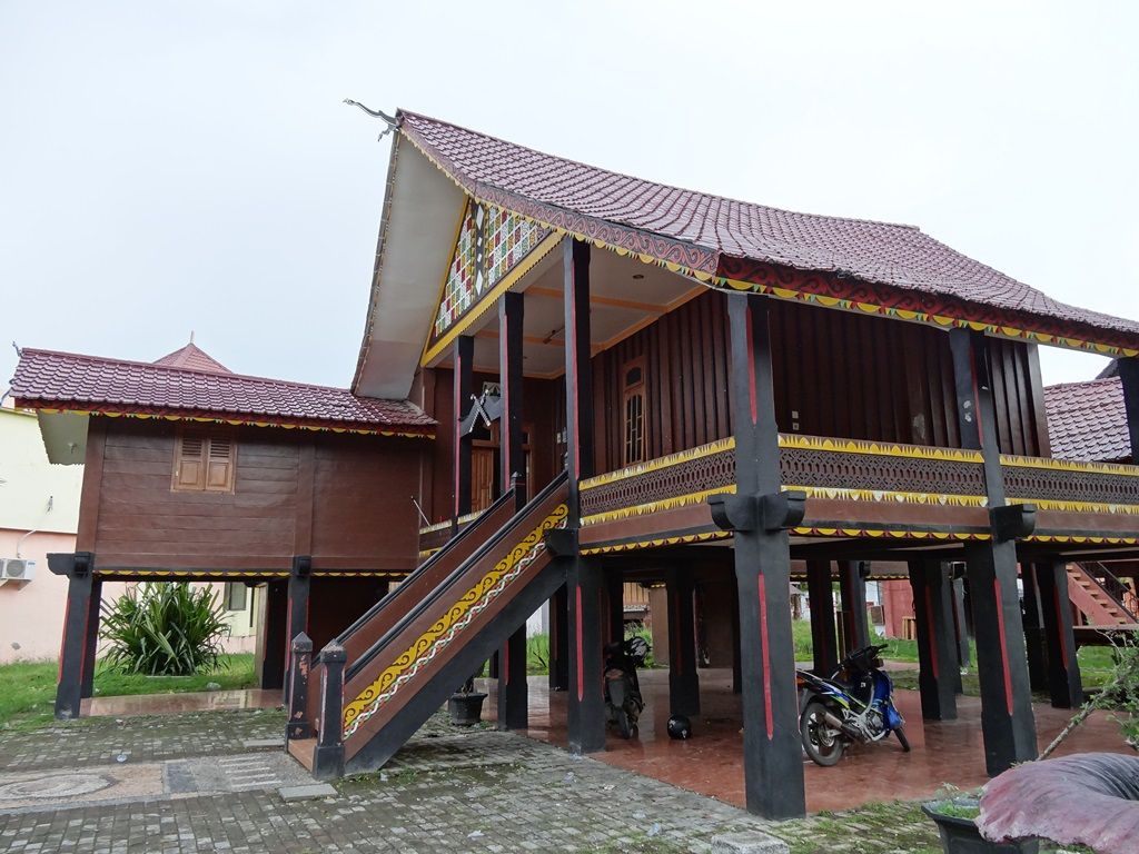 gambar rumah tradisional adat aceh