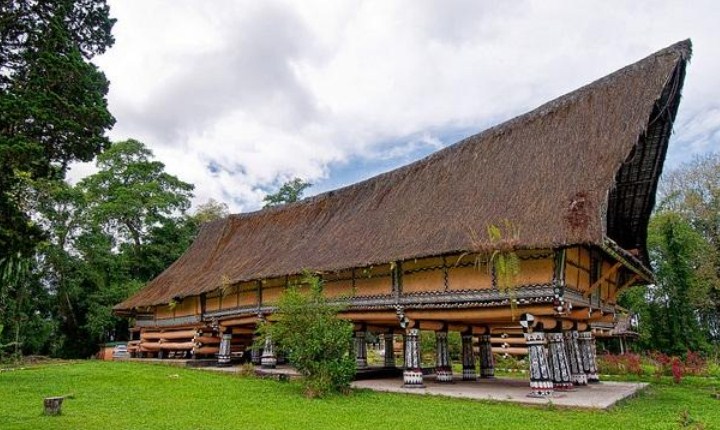 hd contoh rumah adat sumatera utara