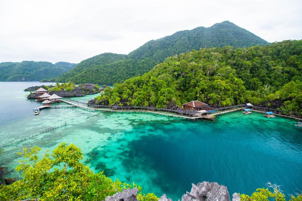 pulau labengki sulawesi tenggara gambar alam indonesia