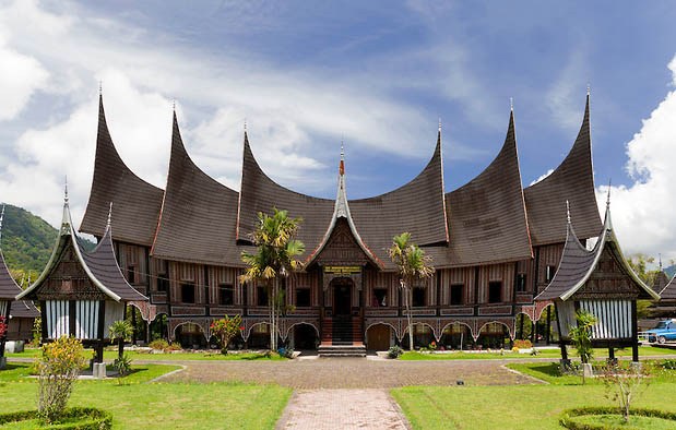 rumah adat sumatera barat Rumah Gadang Gonjong Limo