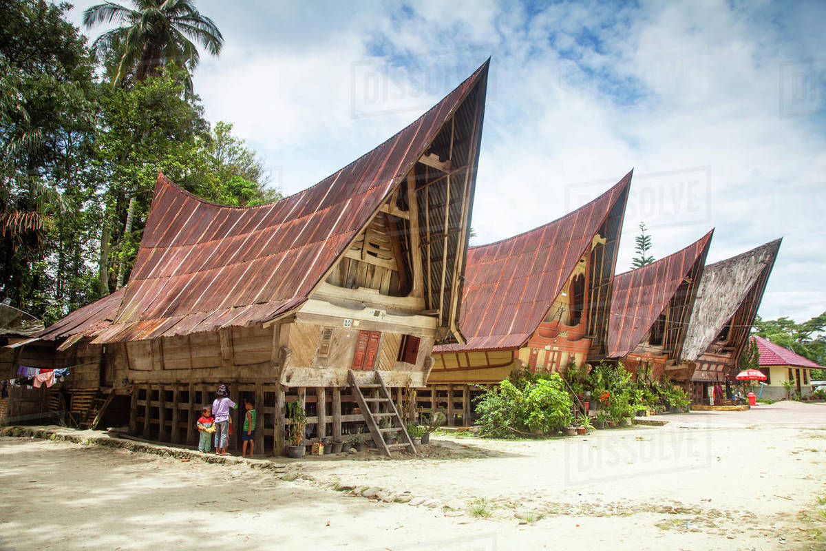 rumah adat tradisional batak sumatera utara