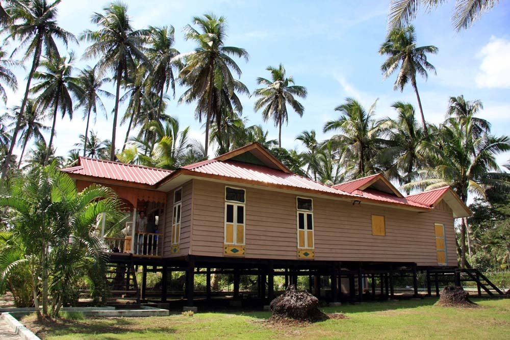 Gambar Rumah Adat Kepulauan Riau